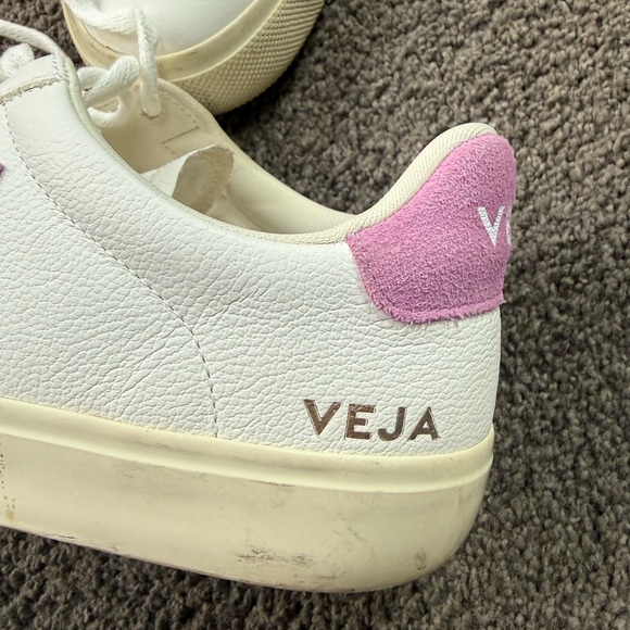 Veja Campo Sneakers - White and Mulberry - Womens - excellent condition - Picture 7 of 8